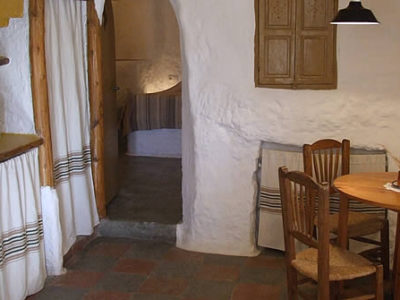 mesa y puerta dorm cueva 3, cave 3, Höhle 3, grotte 3